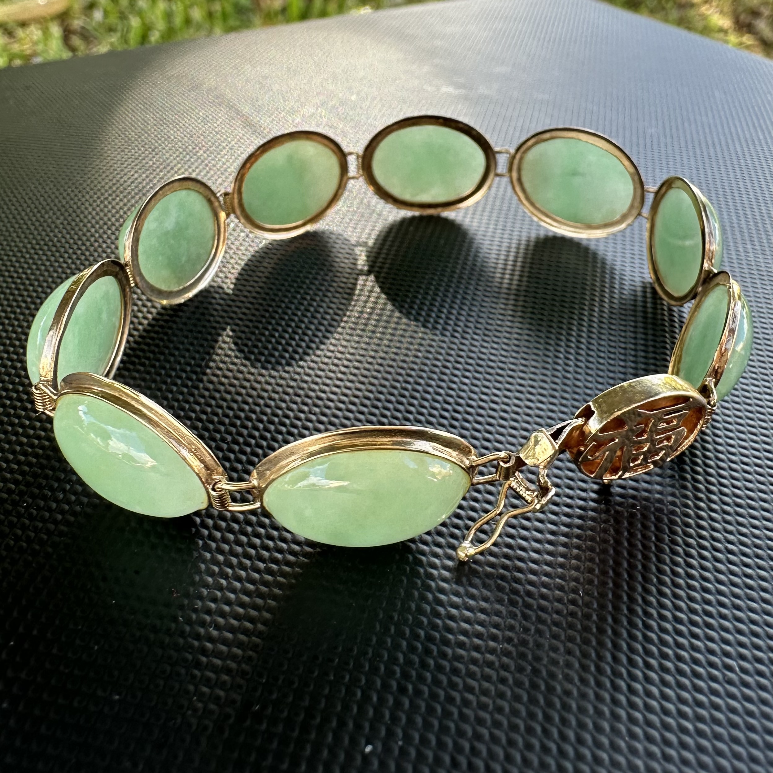 Vintage 14k Apple Green Oval Jade Link Bracelet - Vintage Hula Gal